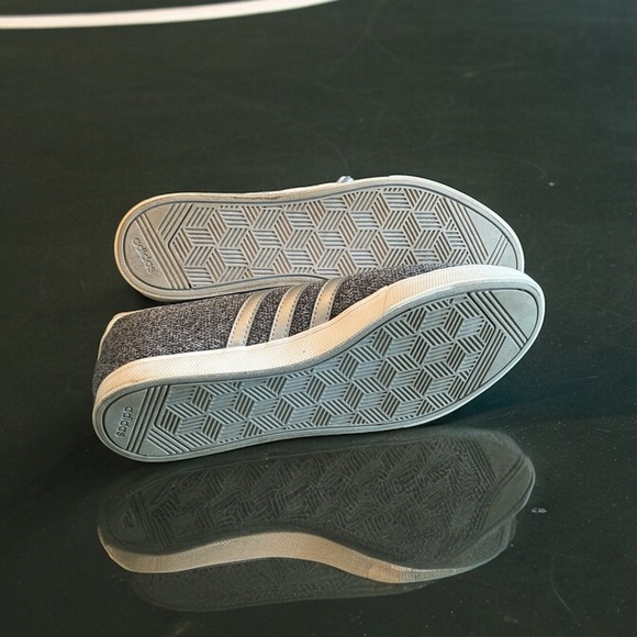 Adidas Neo Courtset Sneakers. Women’s Size 7.5. Gray/White. - Picture 7 of 7